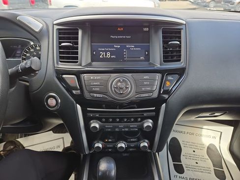 Used 2020 Nissan Pathfinder SV image 26