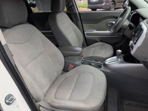Used 2015 Kia Soul EV FWD image 31
