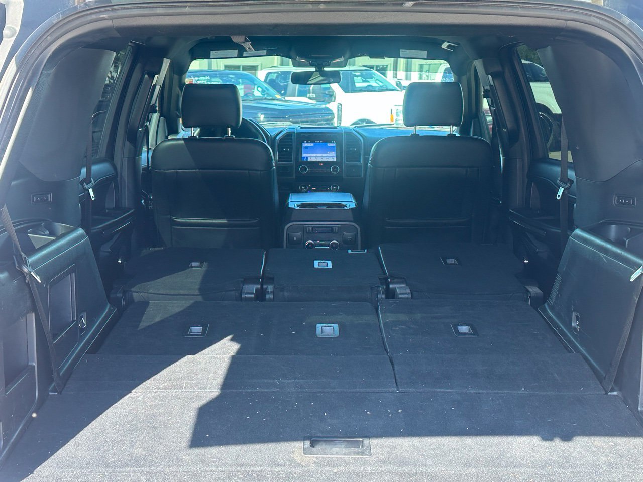 Used 2019 Ford Expedition XLT w/ Equipment Group 202A RWD image 8