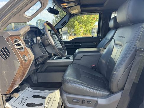 Used 2016 Ford F250 Platinum w/ FX4 Off-Road Package AWD/4WD image 5