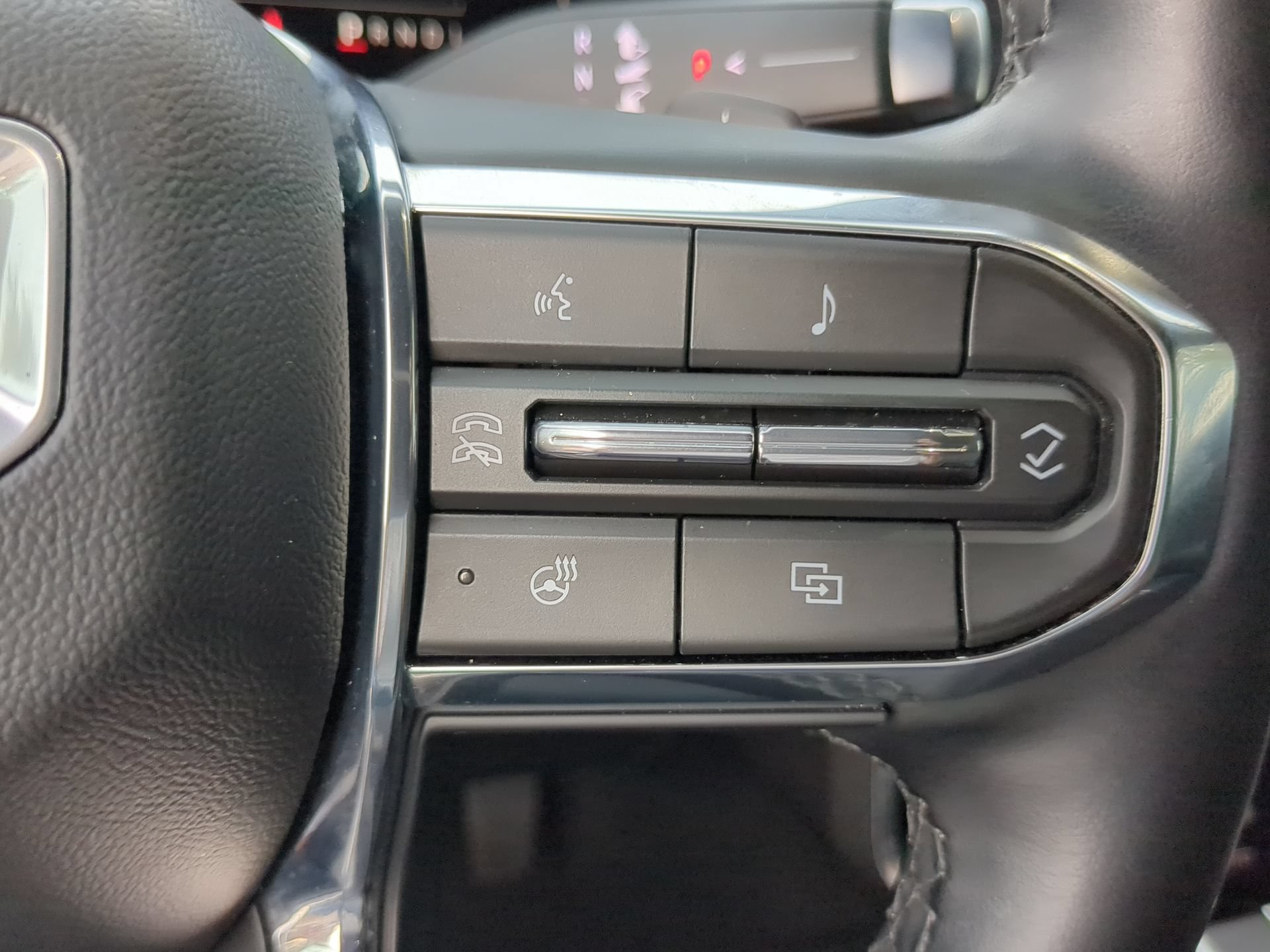 Used 2026 GMC Acadia Elevation w/ Elevation Premium Package FWD image 67