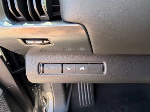 New 2026 Nissan Pathfinder SL AWD/4WD image 8