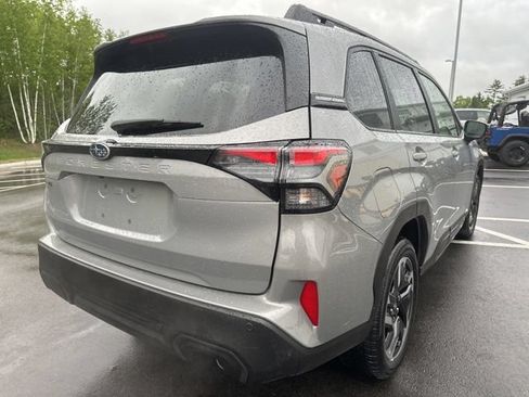 Used 2025 Subaru Forester Limited AWD/4WD image 5