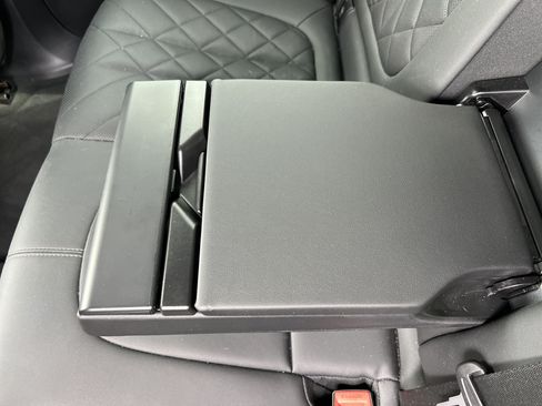 Used 2024 BMW X5 sDrive40i w/ M Sport Package RWD image 43