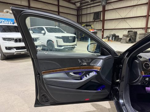 Used 2015 Mercedes-Benz S 550 4MATIC Sedan image 11