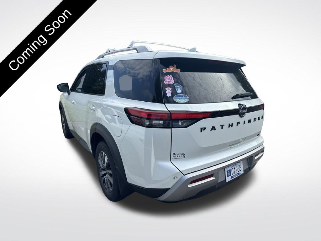 Used 2022 Nissan Pathfinder SL w/ SL Black Package FWD image 6