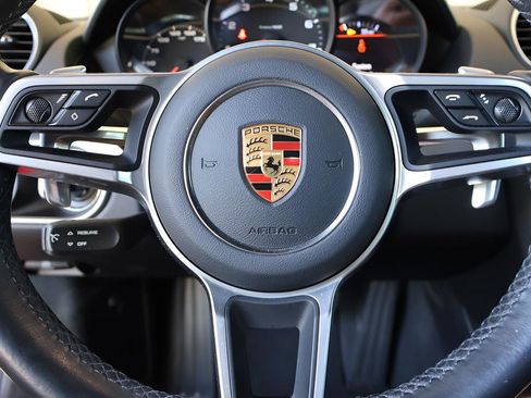 Used 2021 Porsche 718 Boxster RWD image 19