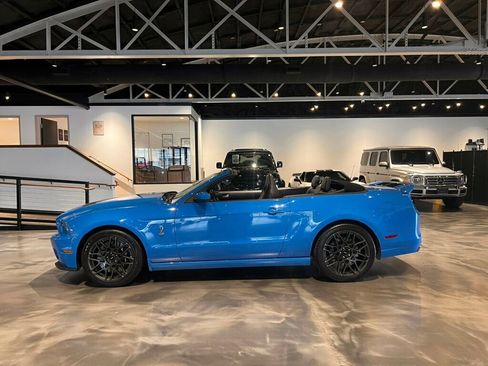 Used 2013 Ford Mustang Shelby GT500 image 2
