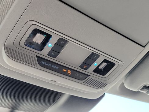 Used 2022 Ford Explorer XLT image 23