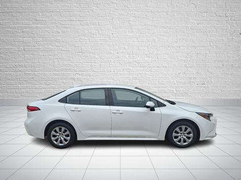 Used 2022 Toyota Corolla LE FWD image 7