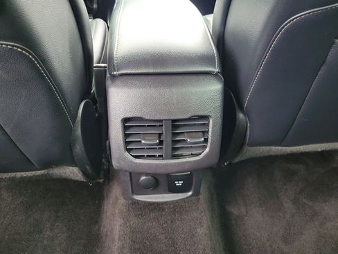 Used 2018 Ford Fusion Titanium image 11