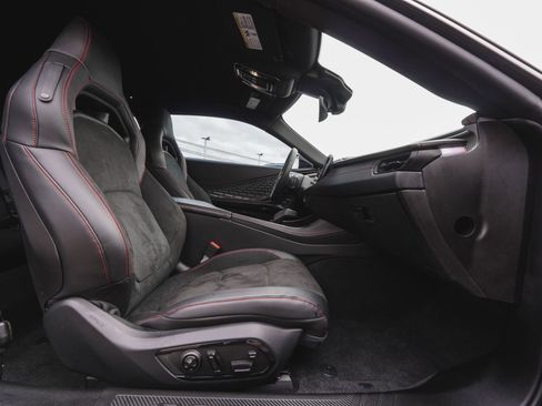 Used 2024 Dodge Charger R/T Scat Pack w/ Plus Group image 33