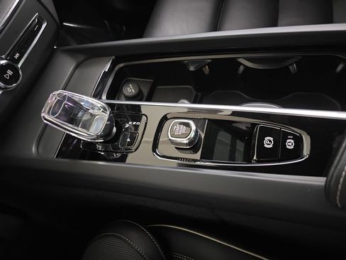 Used 2023 Volvo XC60 T8 Polestar image 26