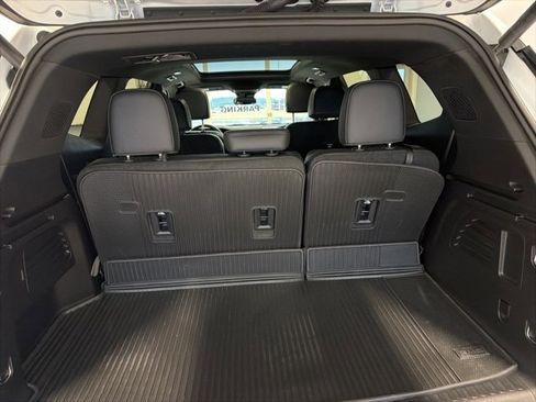Used 2025 GMC Acadia AT4 image 20