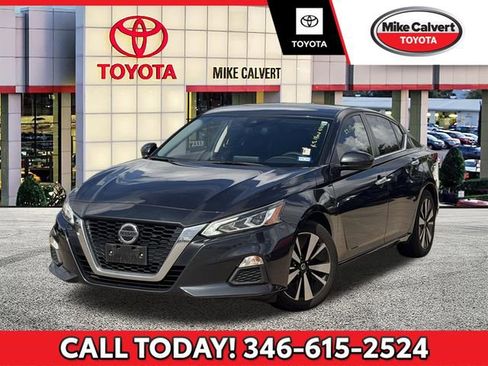 Used 2022 Nissan Altima 2.5 SV FWD image 1