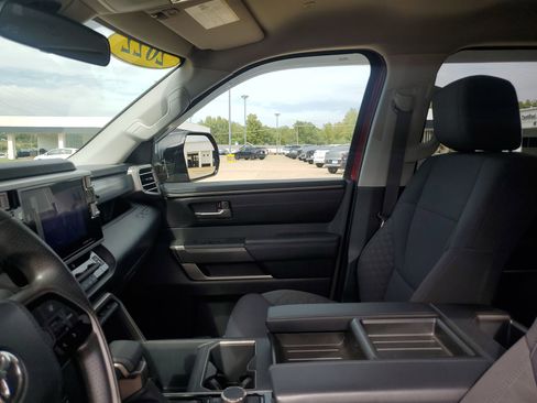 Used 2022 Toyota Tundra SR5 image 27
