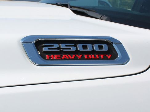 Used 2024 RAM 2500 Tradesman w/ Chrome Appearance Group image 42