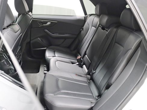 Used 2021 Audi Q8 Premium Plus w/ Premium Plus Package AWD/4WD image 32
