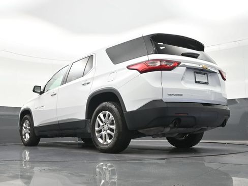 Used 2021 Chevrolet Traverse LS FWD image 26