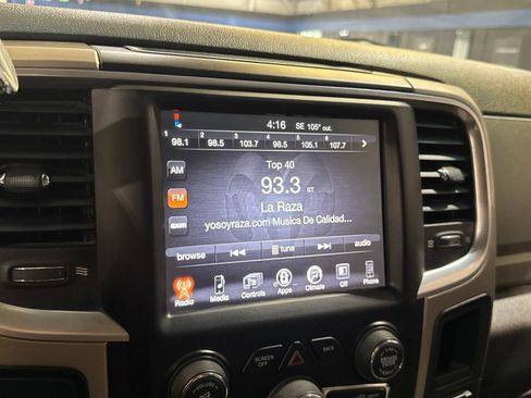 Used 2014 RAM 2500 SLT w/ Luxury Group AWD/4WD image 35