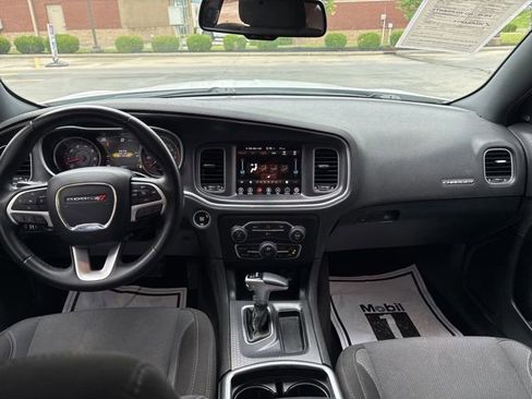 Used 2017 Dodge Charger SXT w/ Navigation & Travel Group RWD image 29
