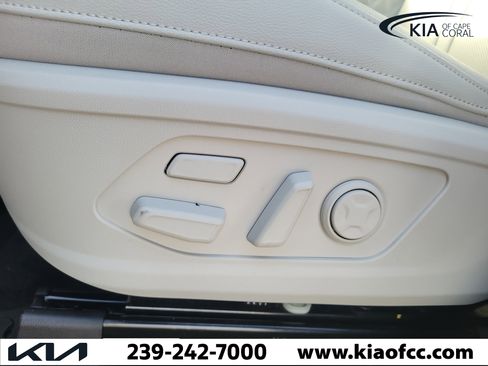 Used 2025 Kia Sorento SX Prestige AWD/4WD image 24