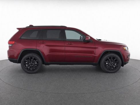 Used 2020 Jeep Grand Cherokee Altitude AWD/4WD image 8