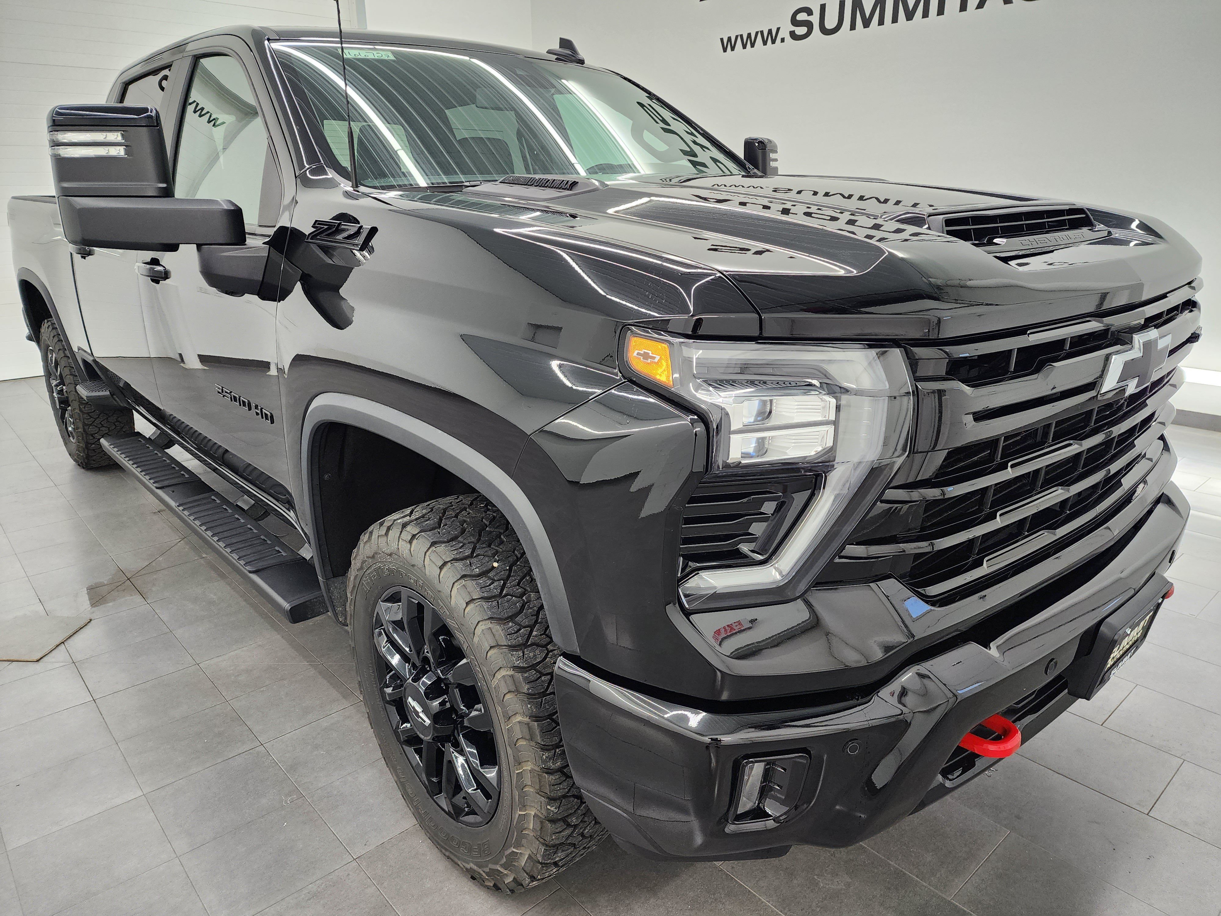 Used 2025 Chevrolet Silverado 2500 LT w/ Trail Boss Package AWD/4WD image 2