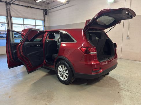Used 2020 Kia Sorento LX AWD/4WD image 10