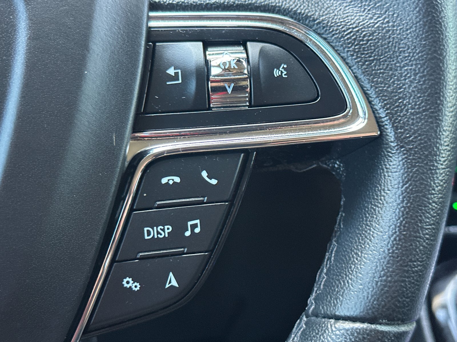 Certified 2023 Lincoln Nautilus FWD w/ Premium Package image 29