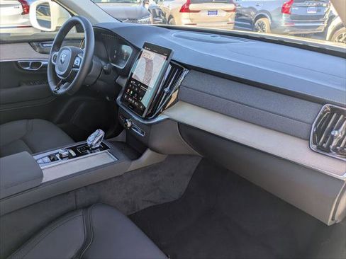Used 2025 Volvo XC90 B6 Plus w/ Protection Package Premier image 29