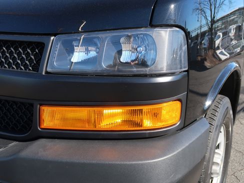 Used 2025 Chevrolet Express 3500 LS image 7