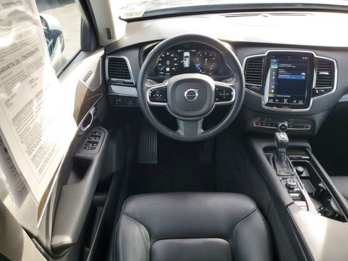 Used 2018 Volvo XC90 T6 Momentum w/ Convenience Package image 11