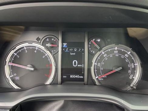 Used 2022 Toyota 4Runner TRD Off-Road Premium AWD/4WD image 31