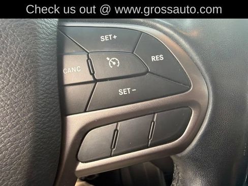 Used 2019 Jeep Cherokee Limited AWD/4WD image 16