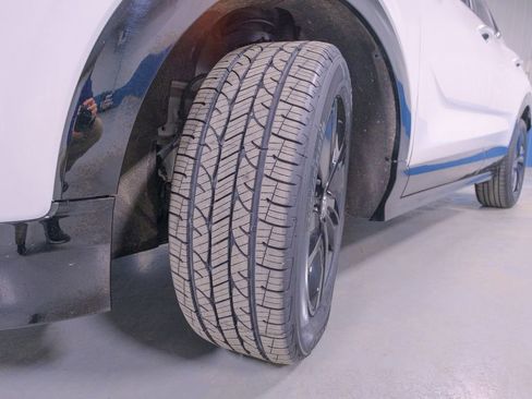 Used 2024 Buick Encore GX Sport Touring image 41