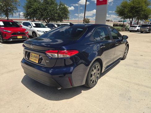 Used 2024 Toyota Corolla LE FWD image 3
