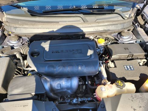 Used 2019 Jeep Cherokee Latitude w/ Popular Appearance Group image 29