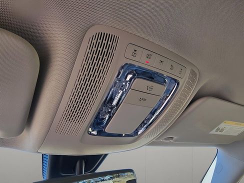 Used 2022 Mercedes-Benz GLA 250 4MATIC w/ Premium Package Lite image 14