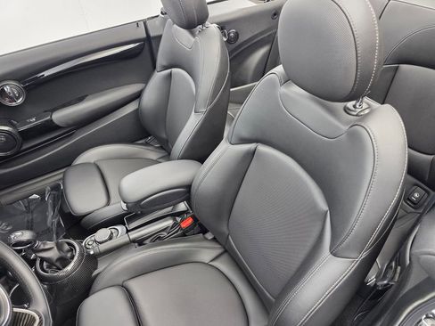 Used 2018 MINI Cooper S image 12