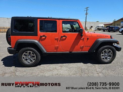 Used 2015 Jeep Wrangler Unlimited Rubicon w/ Dual Top Group AWD/4WD image 31
