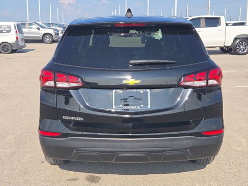 Used 2024 Chevrolet Equinox LS w/ LS Convenience Package FWD image 4