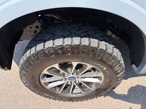 Used 2019 Ford F150 Lariat w/ Equipment Group 502A Luxury AWD/4WD image 20