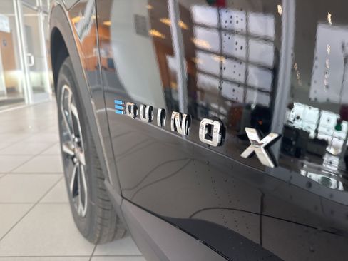 New 2026 Chevrolet Equinox EV LT image 10