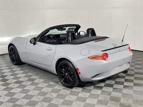Certified 2025 MAZDA MX-5 Miata Club image 6