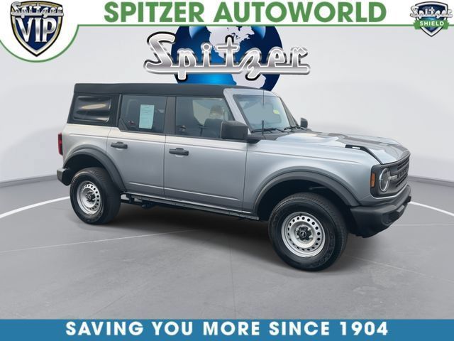Used 2023 Ford Bronco 4-Door AWD/4WD image 2
