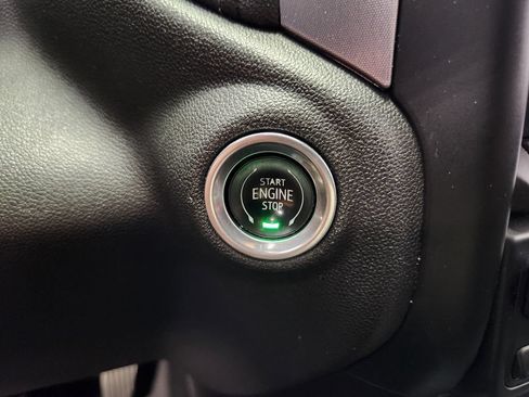 Used 2020 GMC Sierra 1500 SLT AWD/4WD image 18