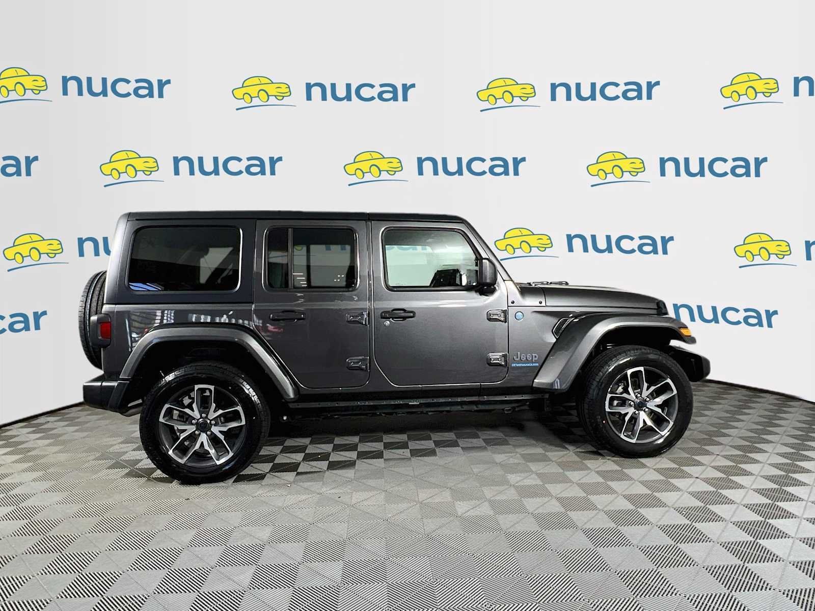 Used 2024 Jeep Wrangler Unlimited AWD/4WD image 8