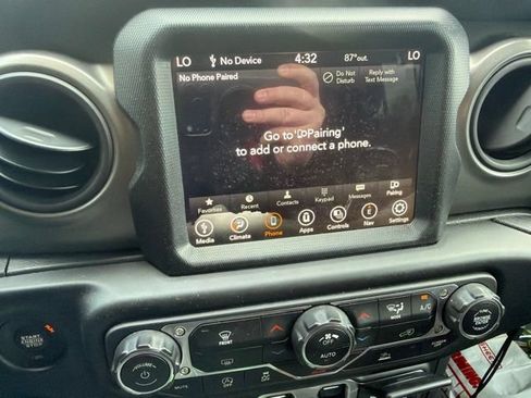 Used 2023 Jeep Gladiator Sport AWD/4WD image 6