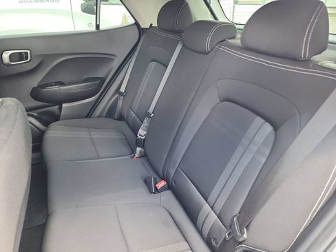 Used 2024 Hyundai Venue SEL FWD image 38